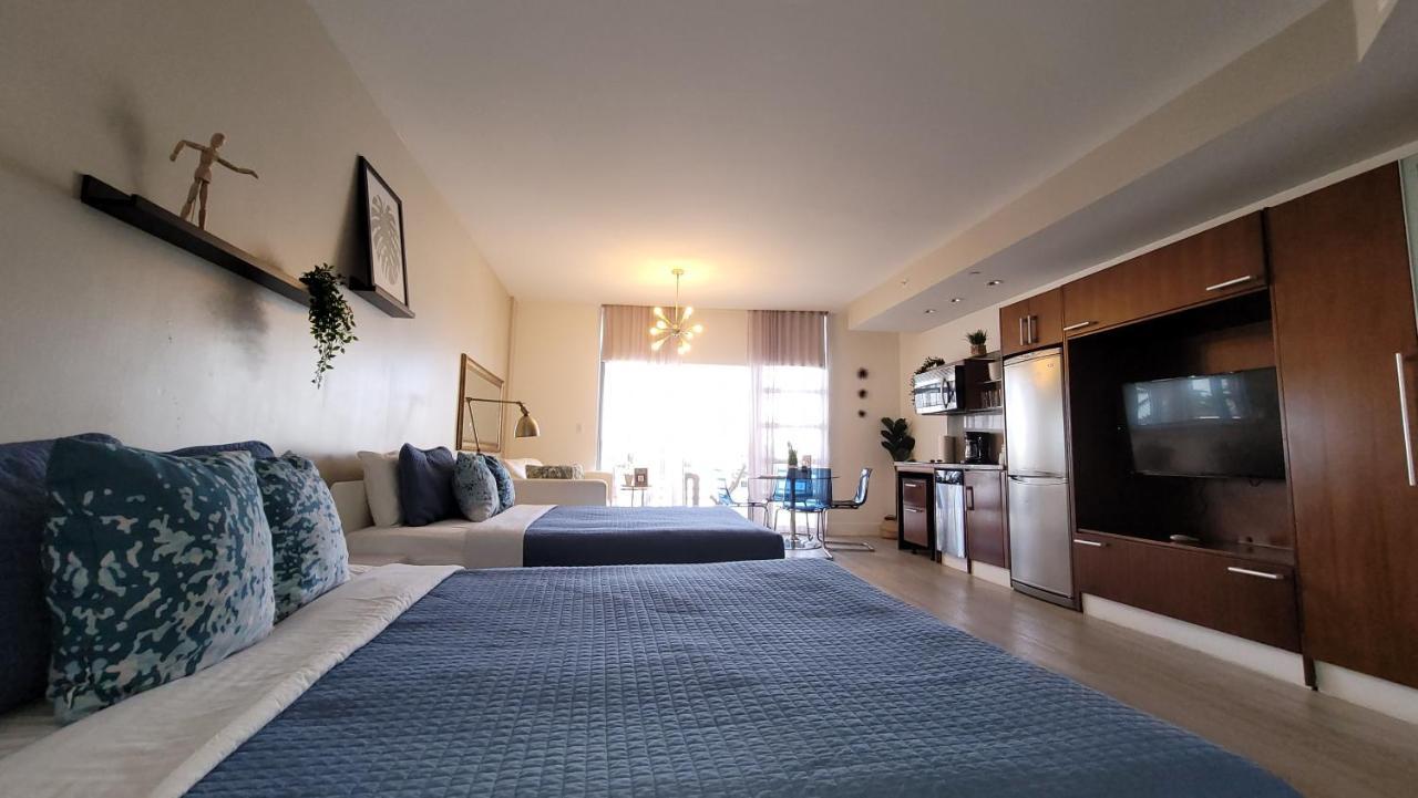 Strand Ocean Drive Suites マイアミビーチ エクステリア 写真