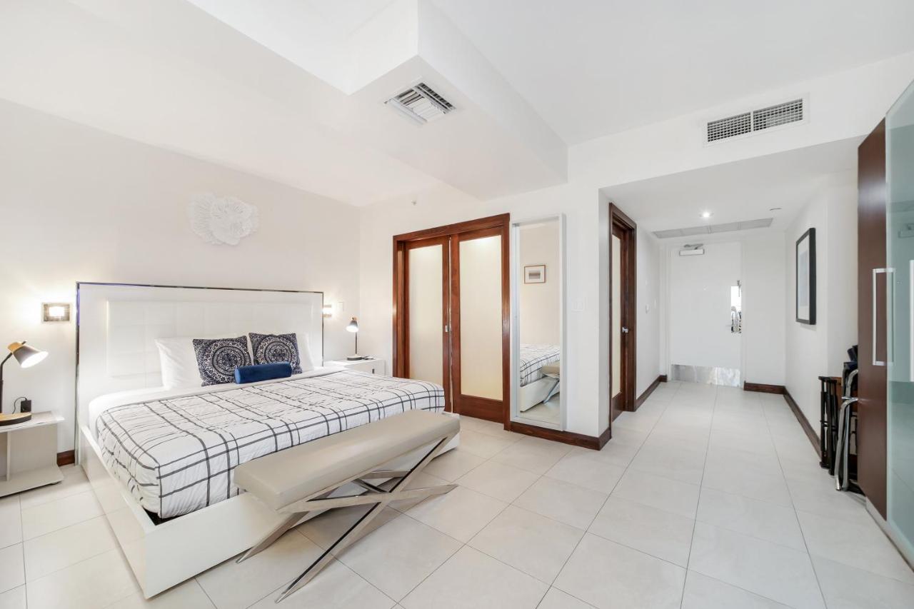 Strand Ocean Drive Suites マイアミビーチ エクステリア 写真
