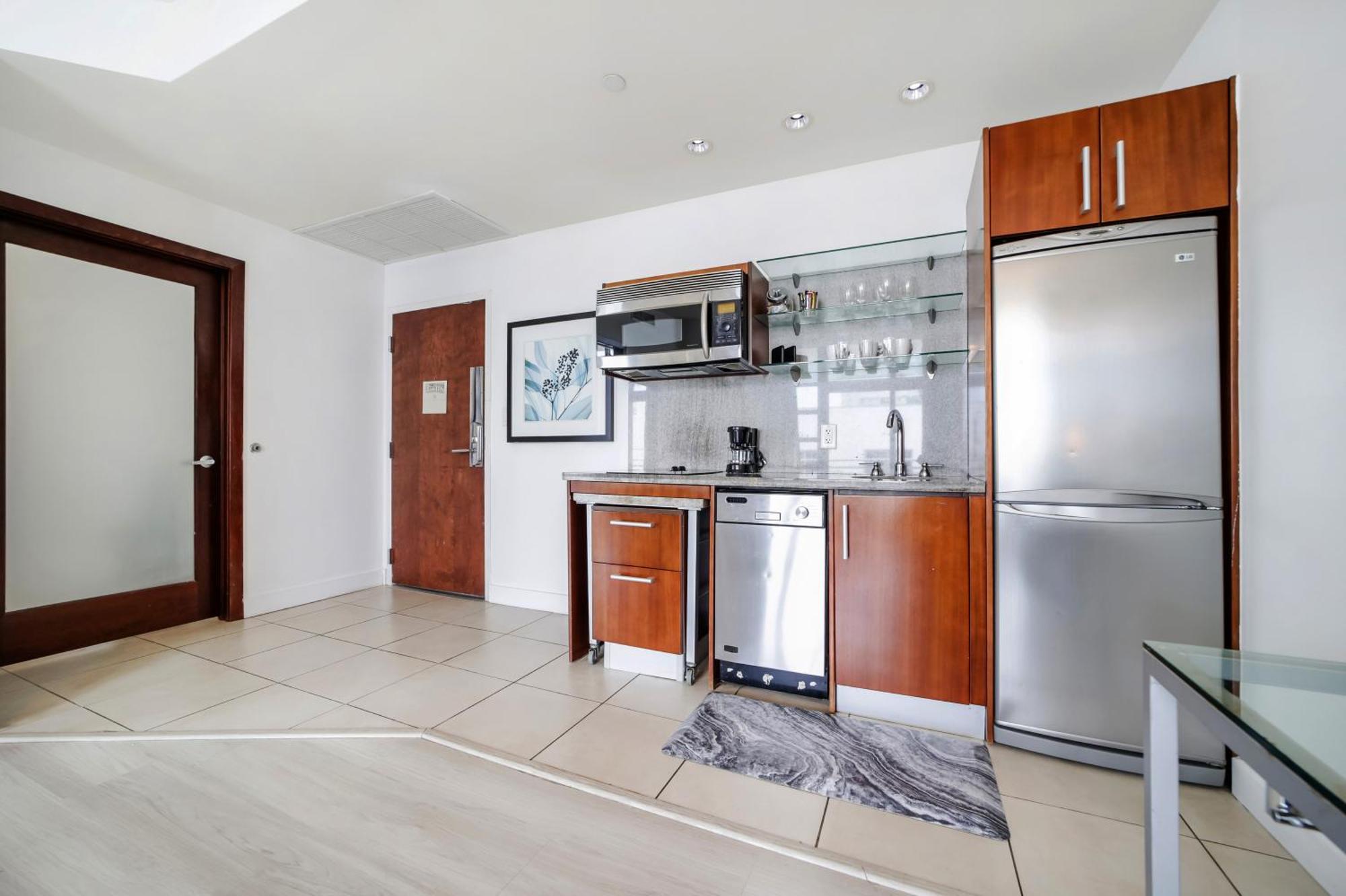 Strand Ocean Drive Suites マイアミビーチ エクステリア 写真