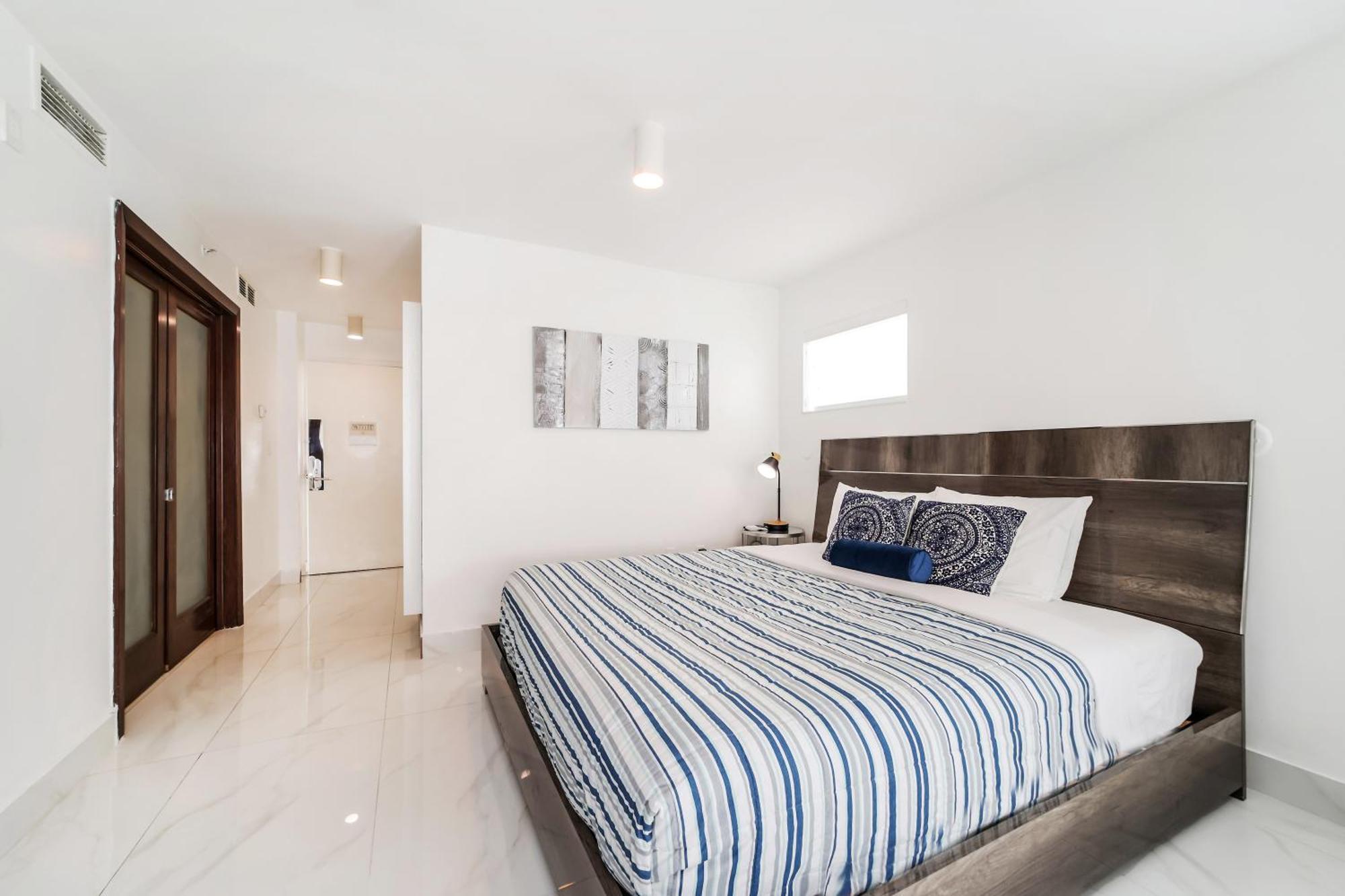 Strand Ocean Drive Suites マイアミビーチ 部屋 写真